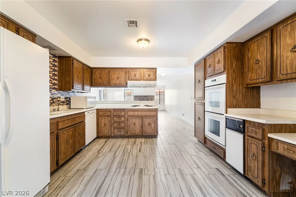 3155 Rochelle, Las Vegas, NV 89121