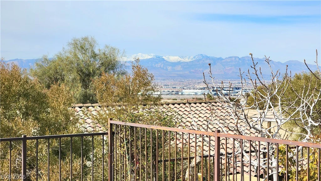 2077 Wildwood Lake, Henderson, NV 89052