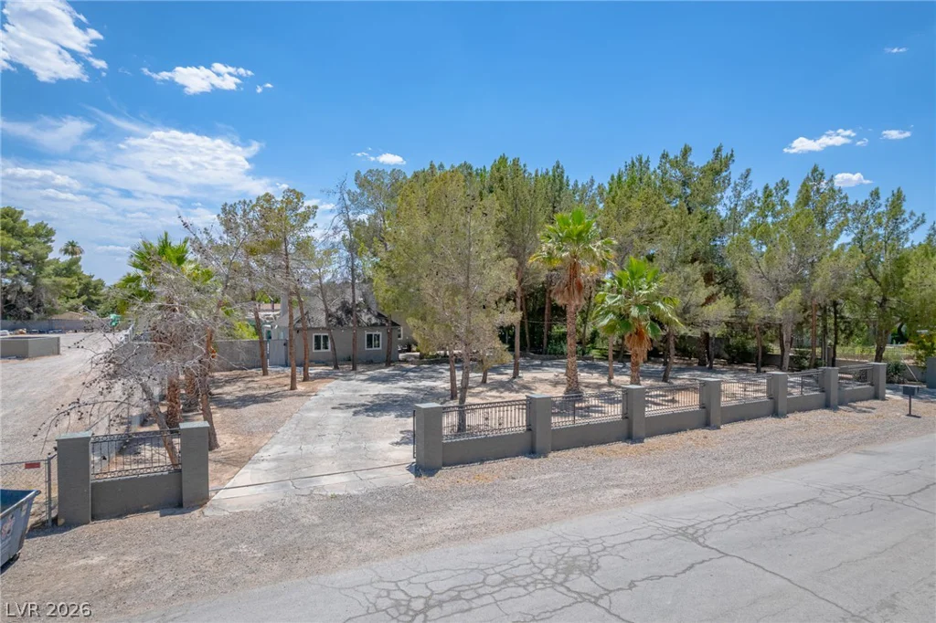 2925 Thurman, Las Vegas, NV 89120