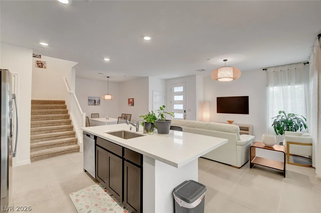 600 Carriage Hill, Las Vegas, NV 89138