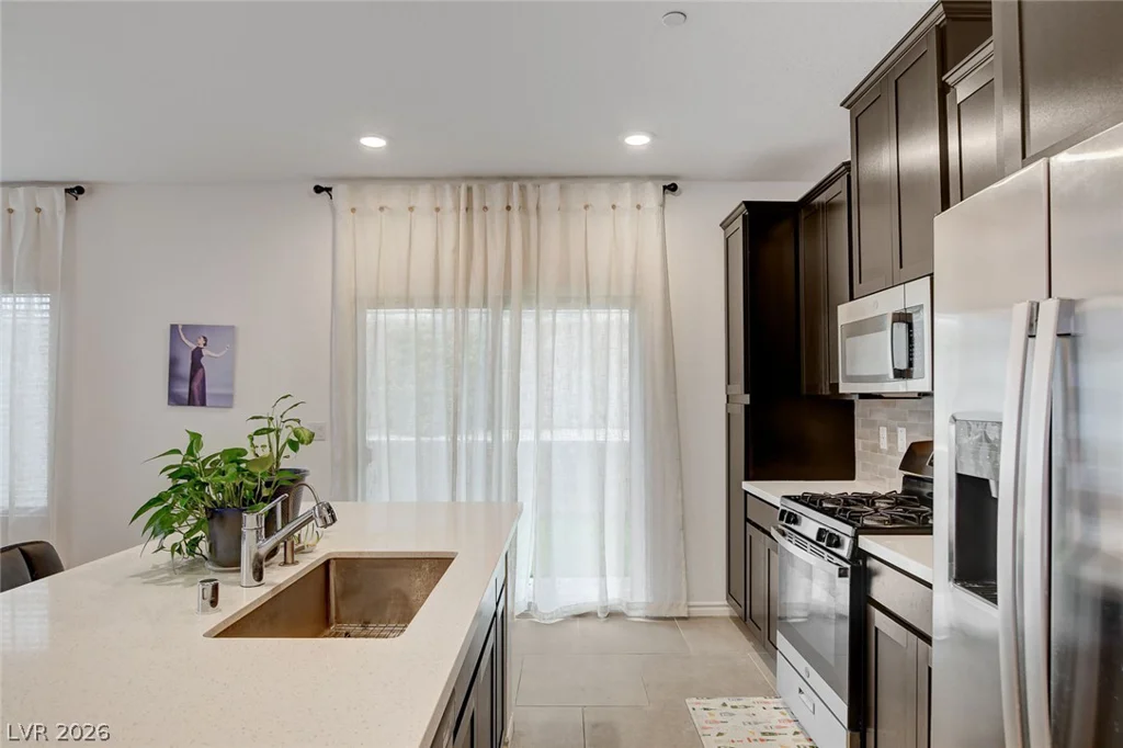 600 Carriage Hill, Las Vegas, NV 89138