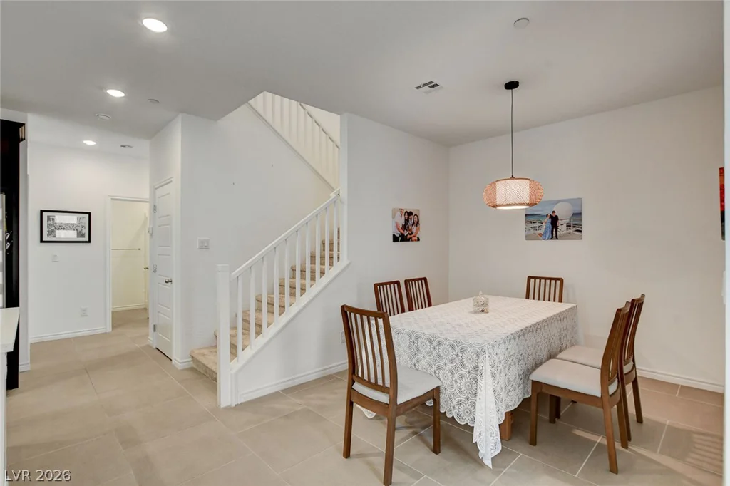 600 Carriage Hill, Las Vegas, NV 89138