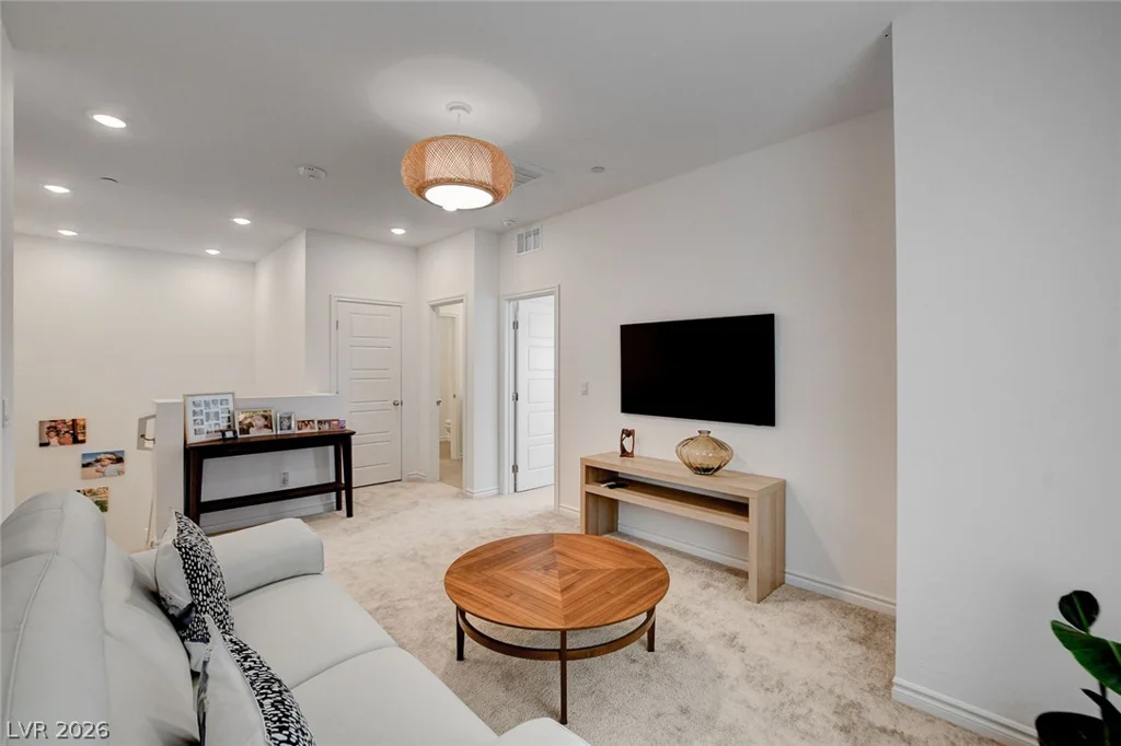 600 Carriage Hill, Las Vegas, NV 89138