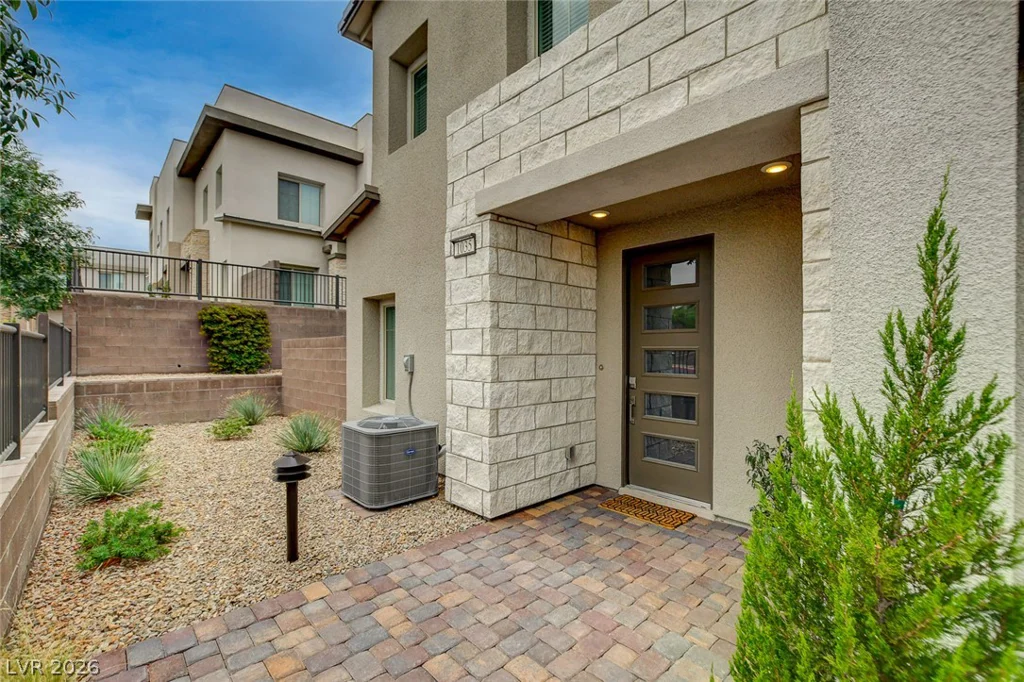 600 Carriage Hill, Las Vegas, NV 89138