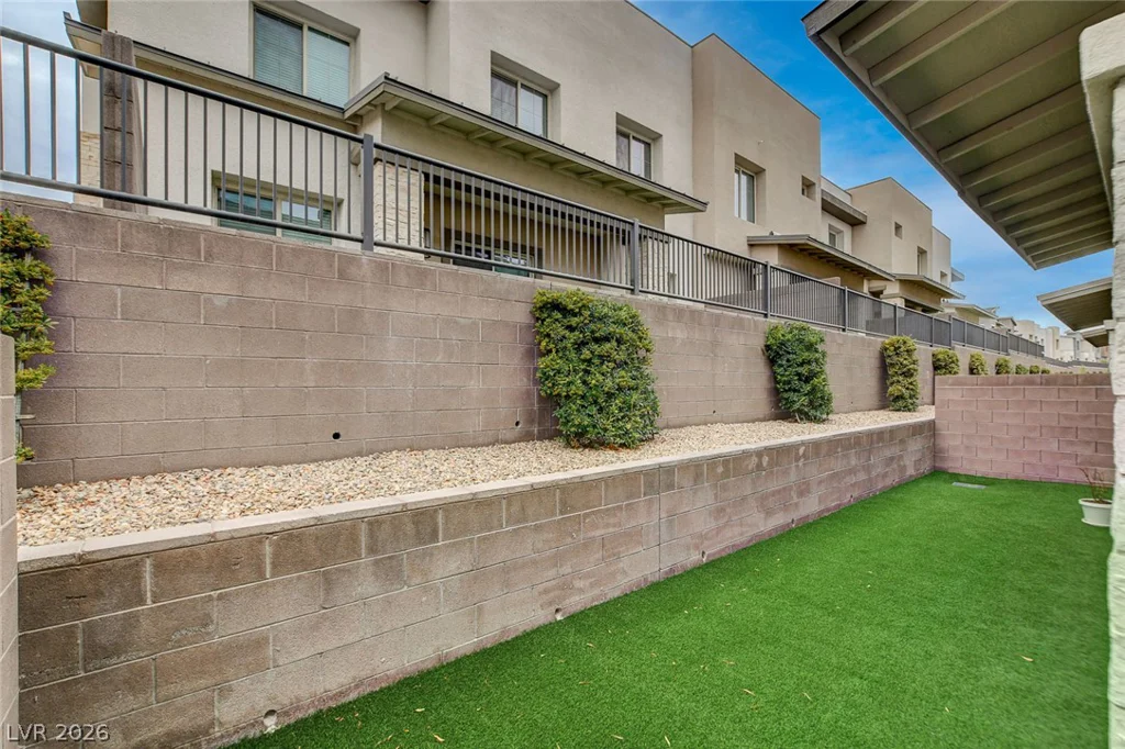 600 Carriage Hill, Las Vegas, NV 89138