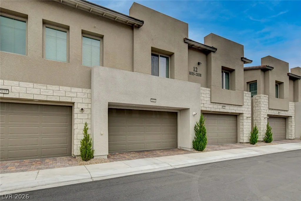600 Carriage Hill, Las Vegas, NV 89138