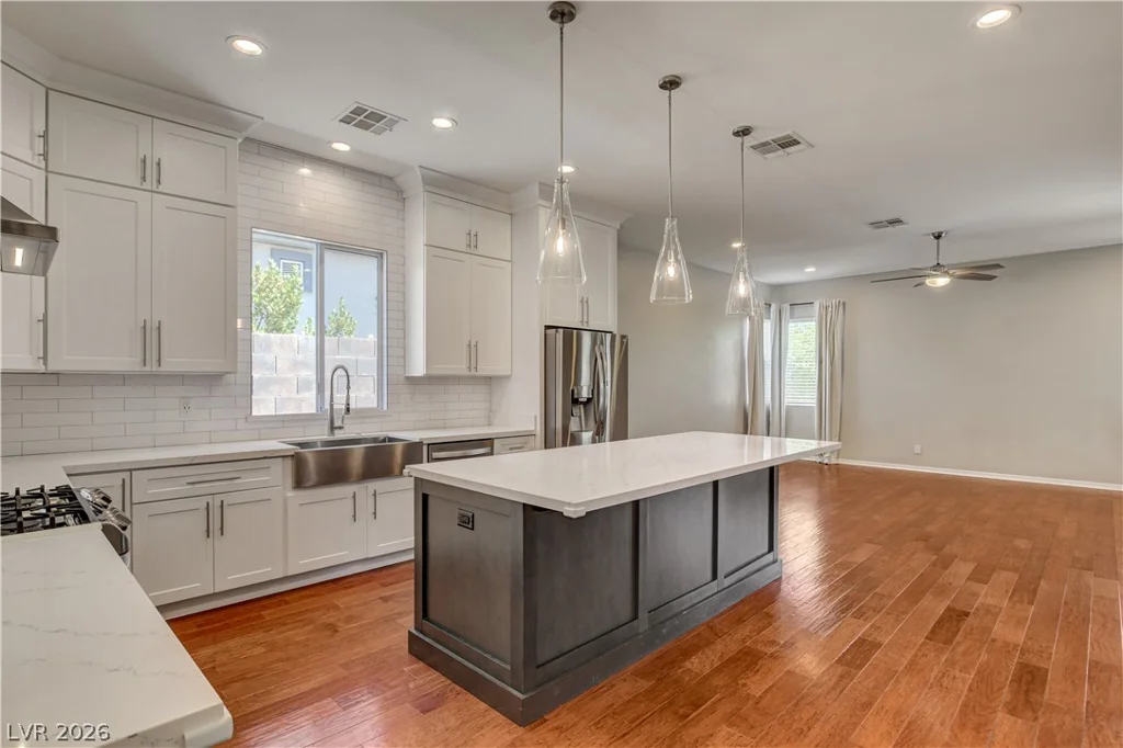 3374 Garden Shower, Las Vegas, NV 89135