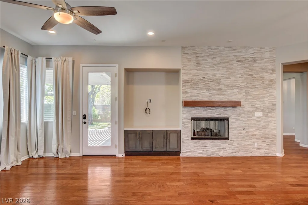 3374 Garden Shower, Las Vegas, NV 89135