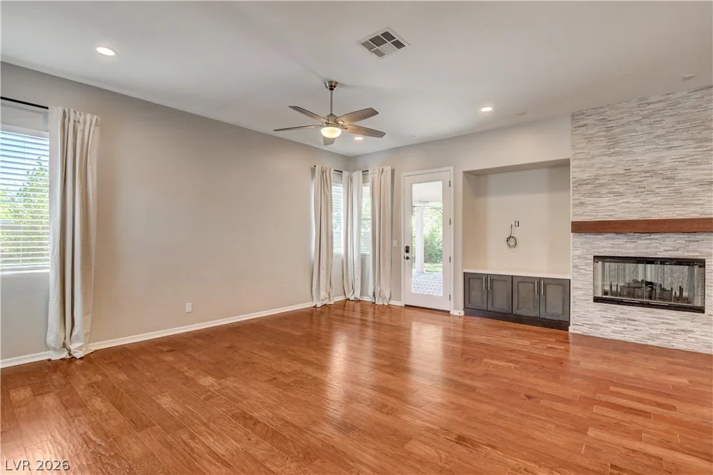 3374 Garden Shower, Las Vegas, NV 89135