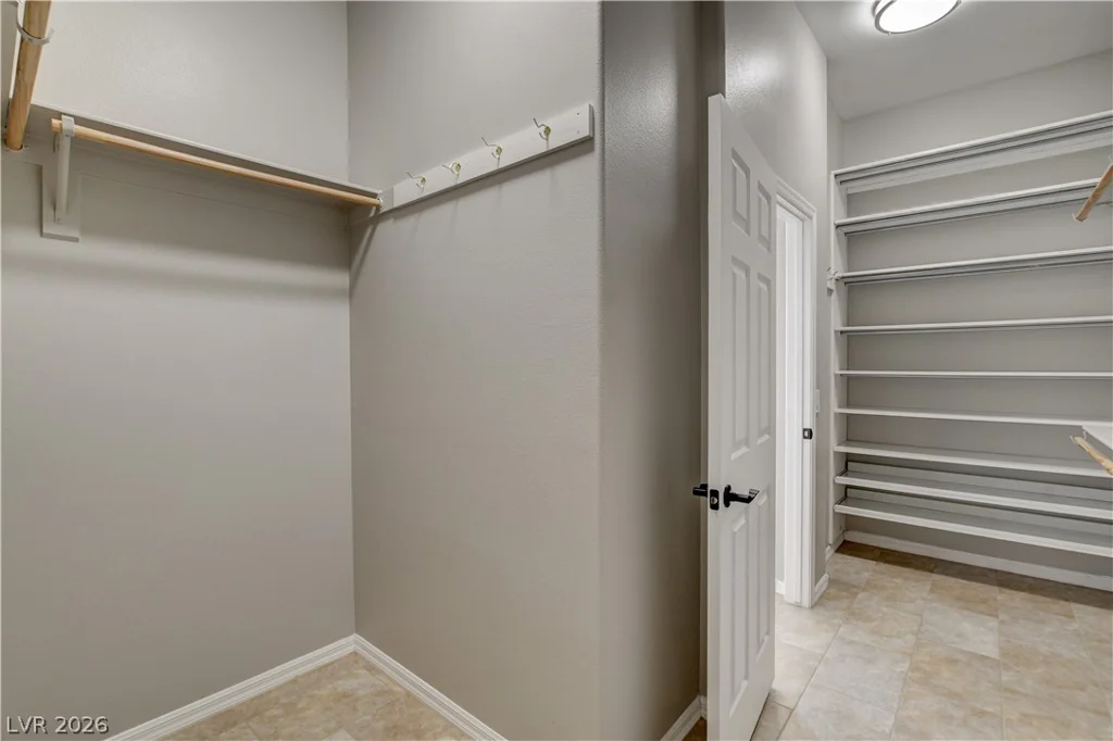 3374 Garden Shower, Las Vegas, NV 89135