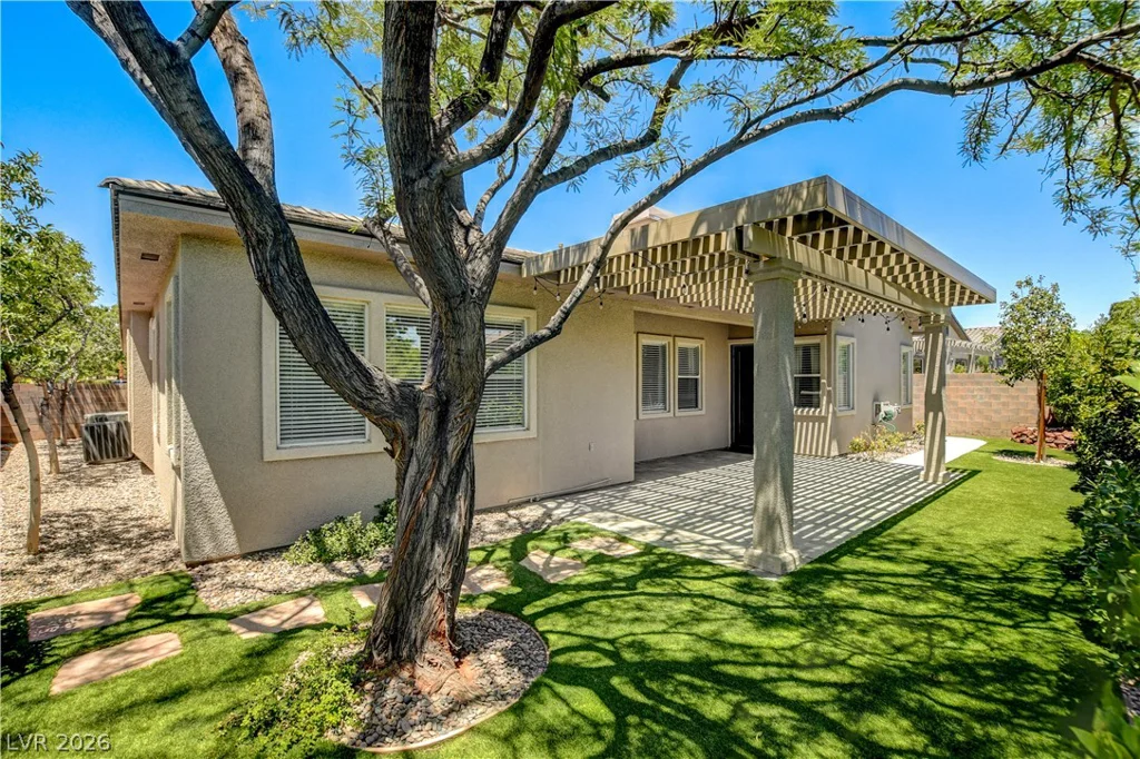 3374 Garden Shower, Las Vegas, NV 89135