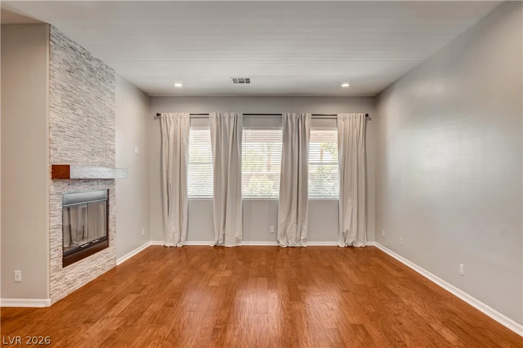 3374 Garden Shower, Las Vegas, NV 89135