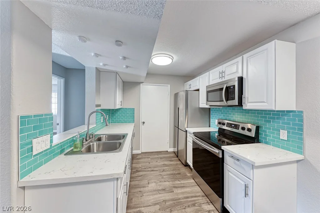 211 Mission Laguna, Las Vegas, NV 89107