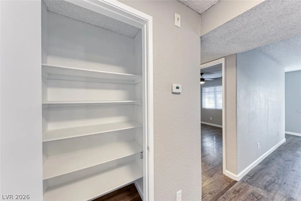 211 Mission Laguna, Las Vegas, NV 89107