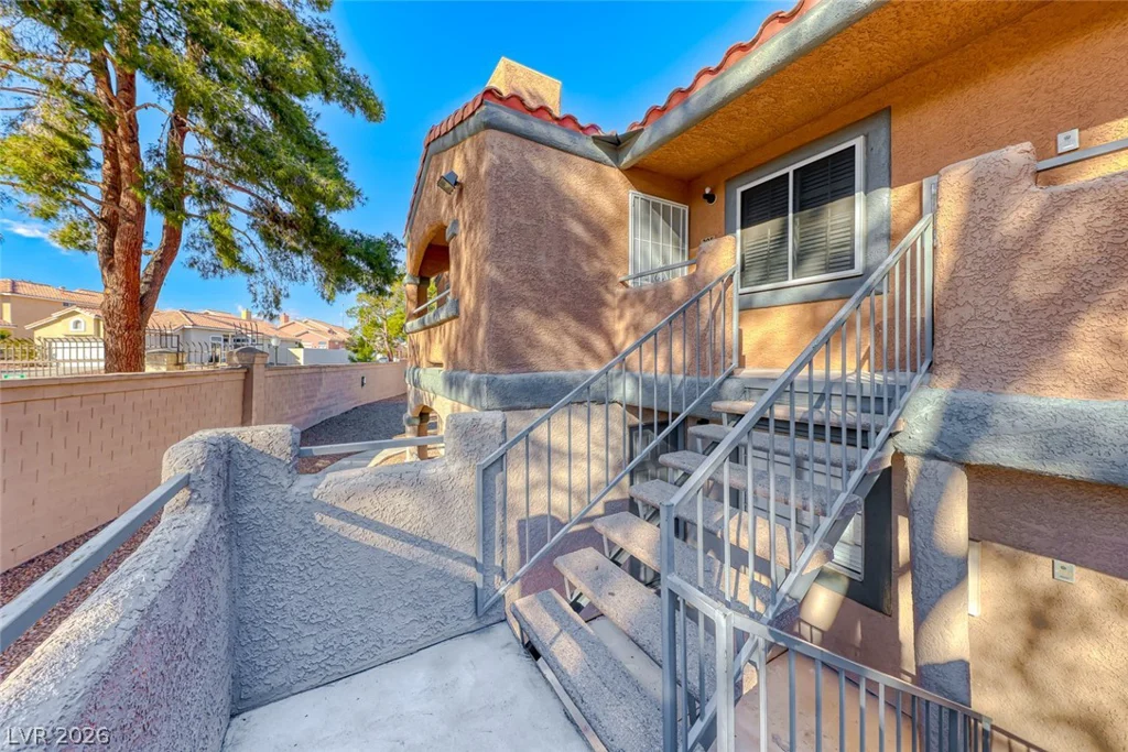 211 Mission Laguna, Las Vegas, NV 89107