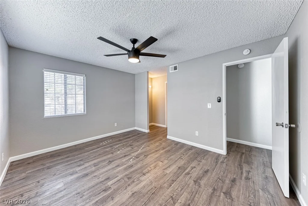 211 Mission Laguna, Las Vegas, NV 89107