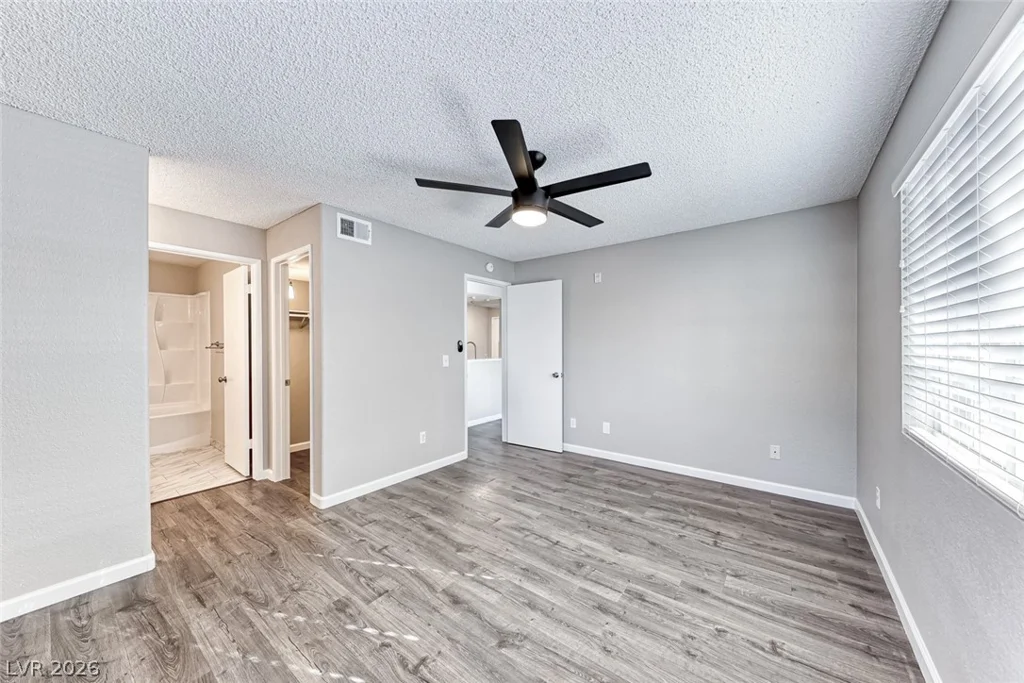 211 Mission Laguna, Las Vegas, NV 89107