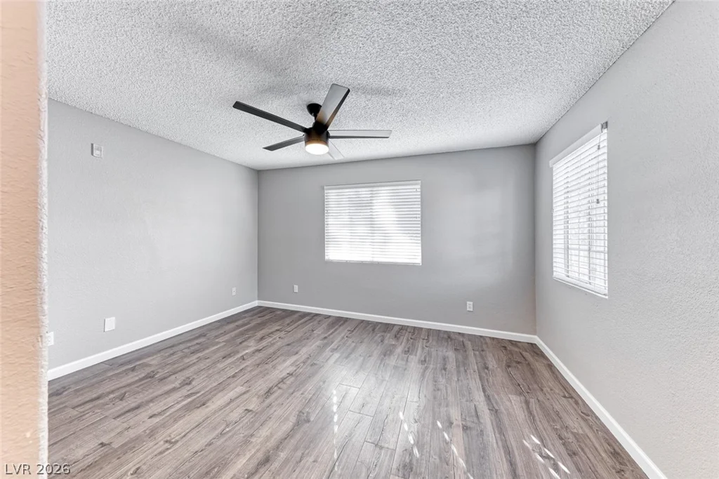 211 Mission Laguna, Las Vegas, NV 89107