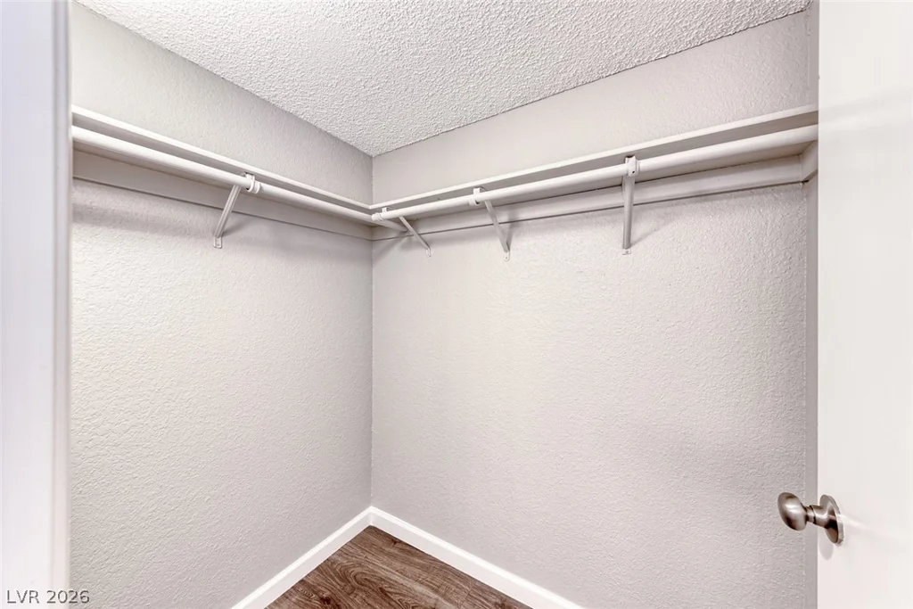 211 Mission Laguna, Las Vegas, NV 89107