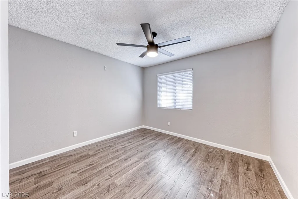 211 Mission Laguna, Las Vegas, NV 89107
