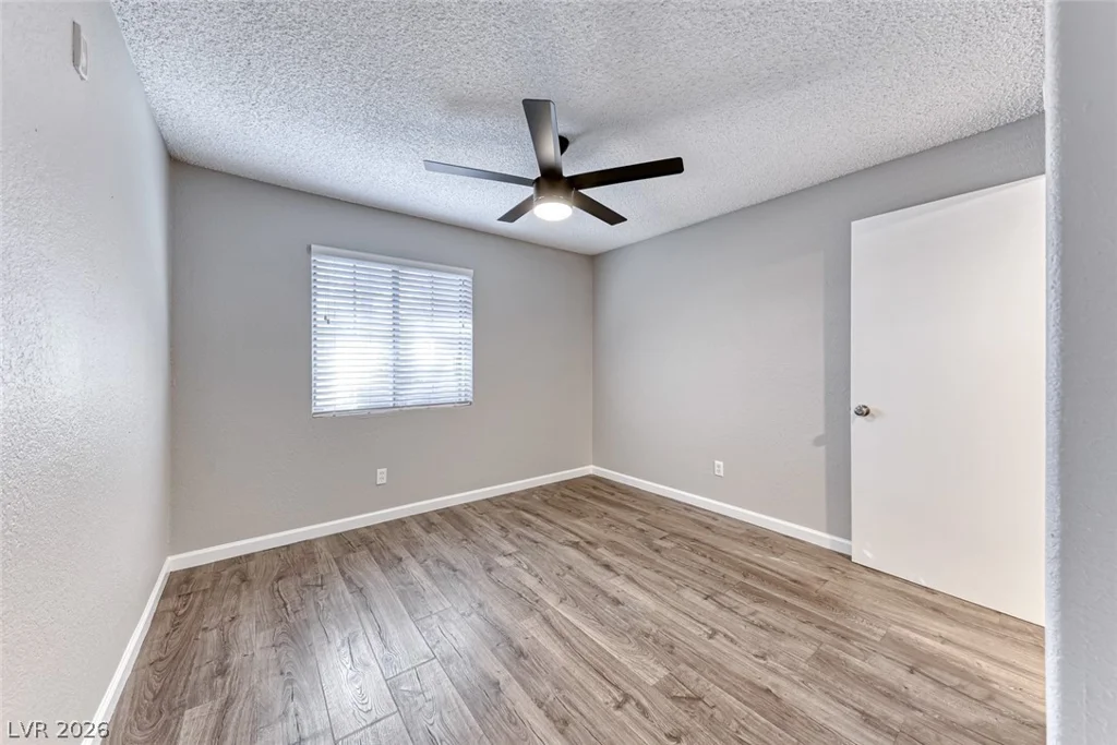 211 Mission Laguna, Las Vegas, NV 89107