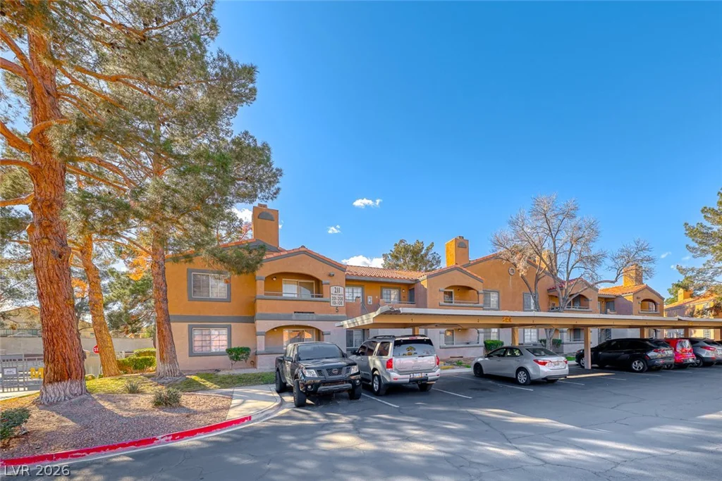 211 Mission Laguna, Las Vegas, NV 89107