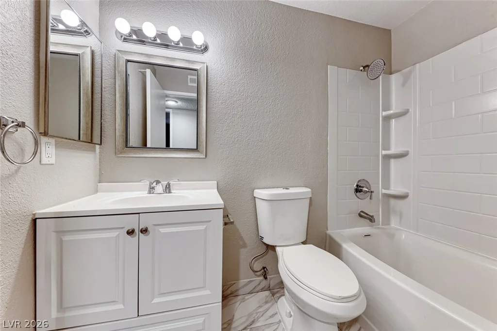 211 Mission Laguna, Las Vegas, NV 89107
