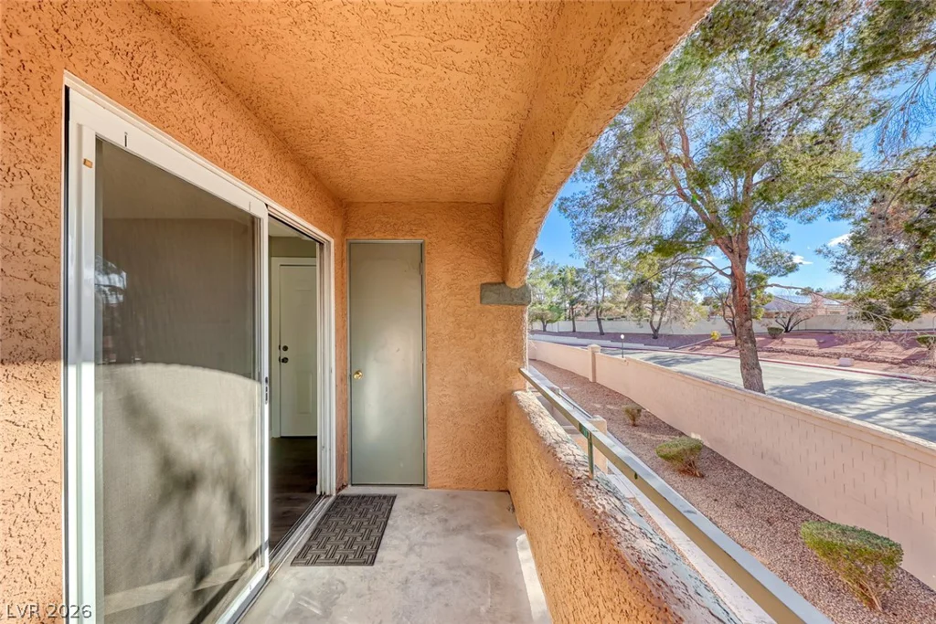 211 Mission Laguna, Las Vegas, NV 89107