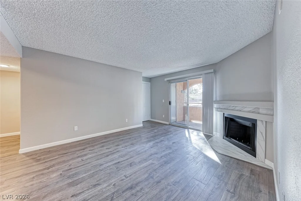 211 Mission Laguna, Las Vegas, NV 89107