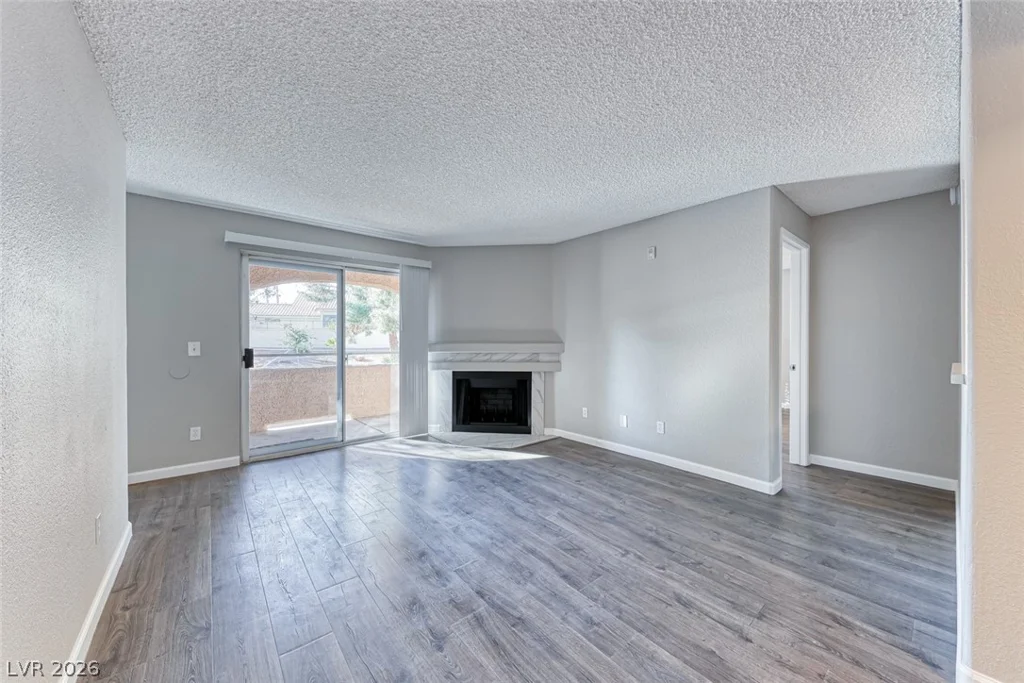 211 Mission Laguna, Las Vegas, NV 89107
