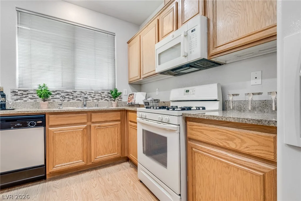 3924 Lazy Pine, Las Vegas, NV 89108