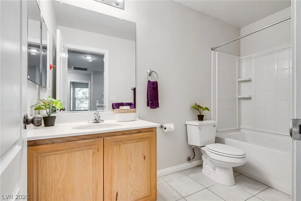 3924 Lazy Pine, Las Vegas, NV 89108