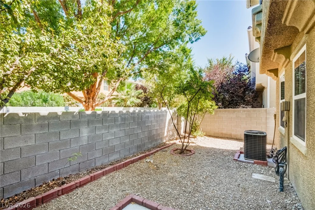 3924 Lazy Pine, Las Vegas, NV 89108
