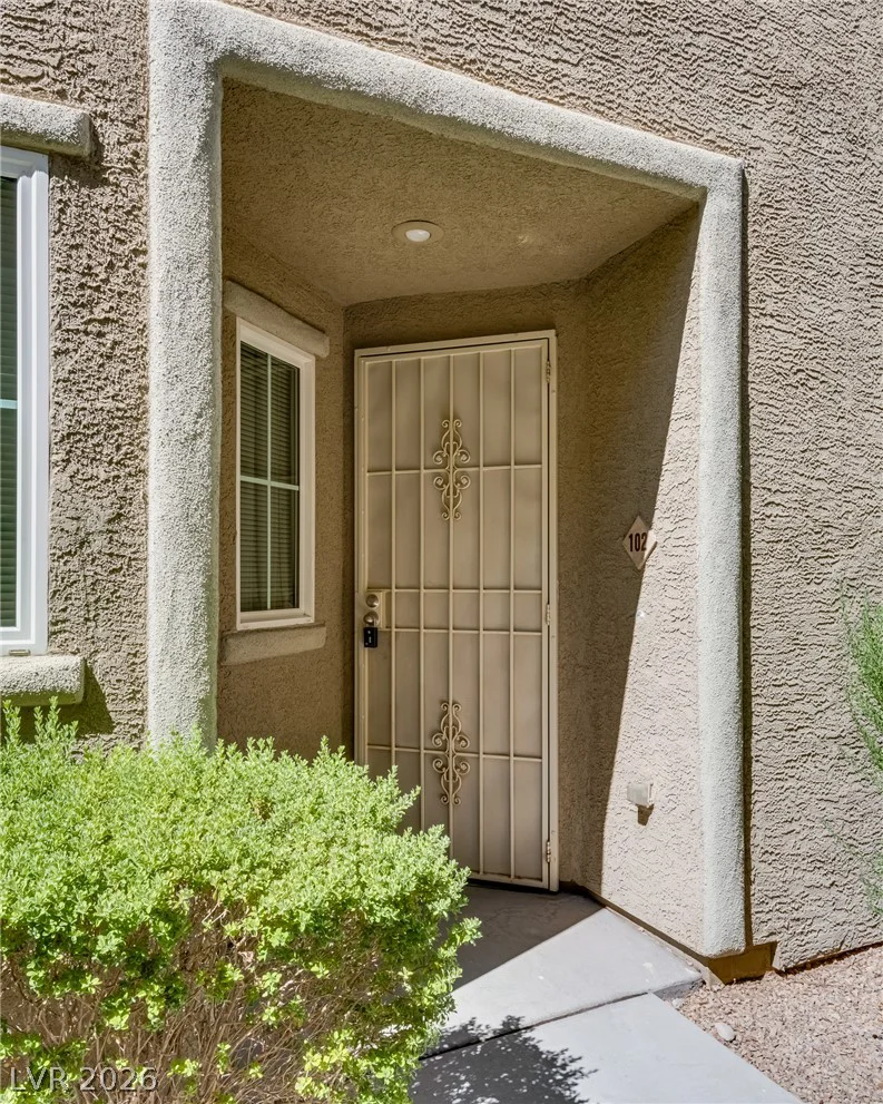 3924 Lazy Pine, Las Vegas, NV 89108