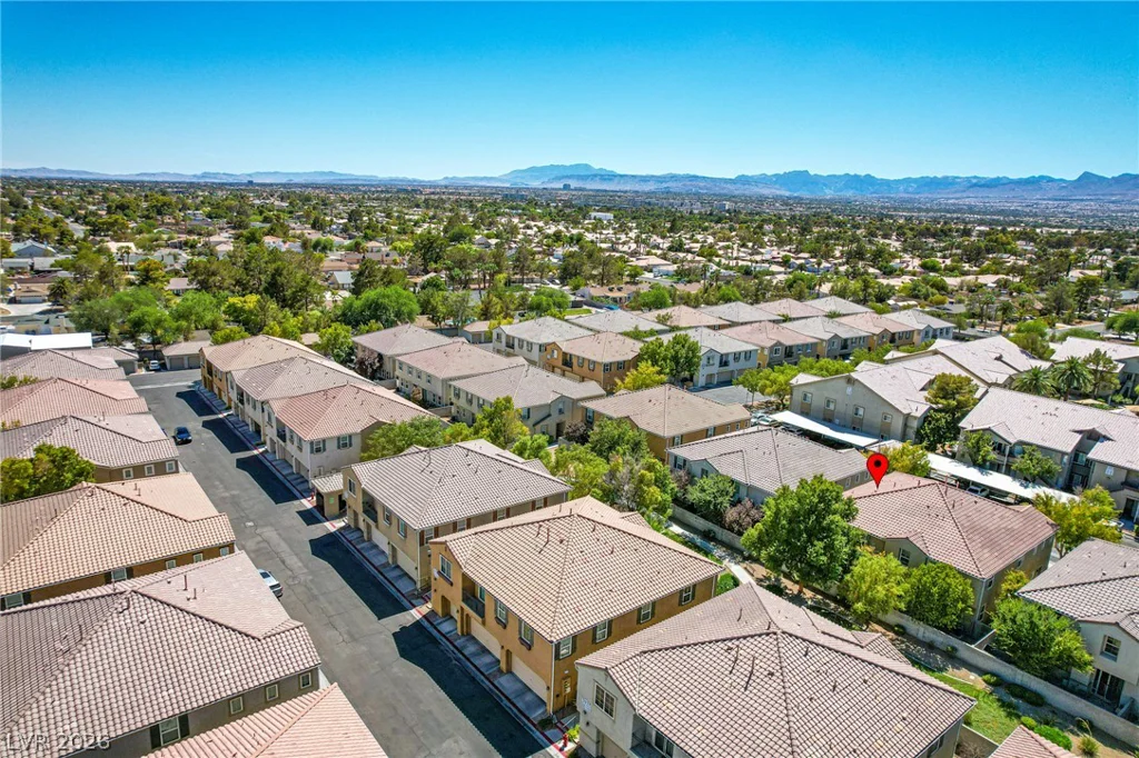 3924 Lazy Pine, Las Vegas, NV 89108