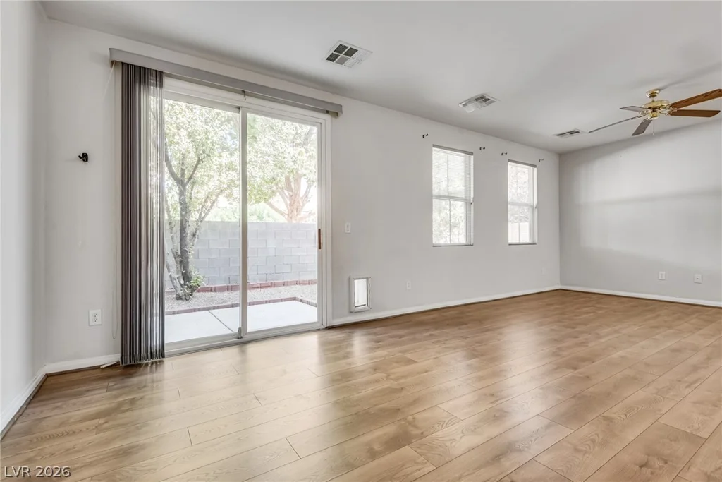 3924 Lazy Pine, Las Vegas, NV 89108