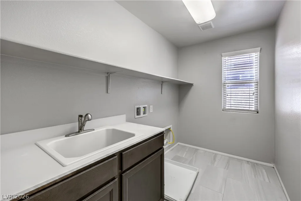 8686 Windy Canyon, Las Vegas, NV 89113
