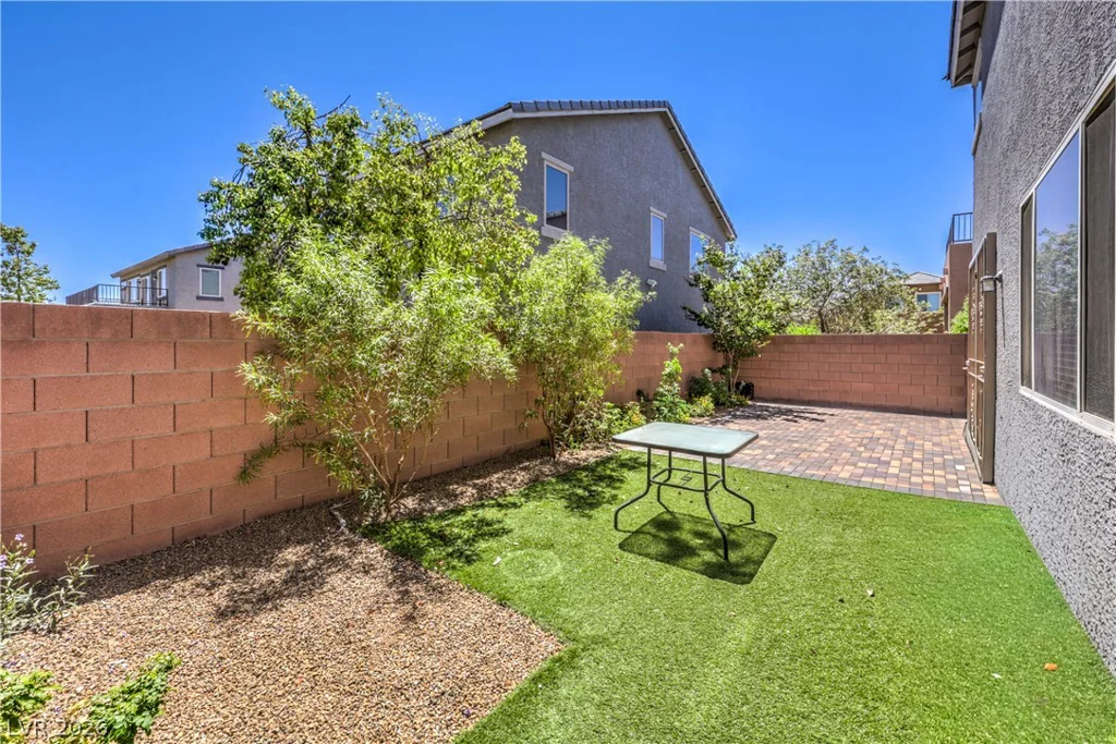 8686 Windy Canyon, Las Vegas, NV 89113