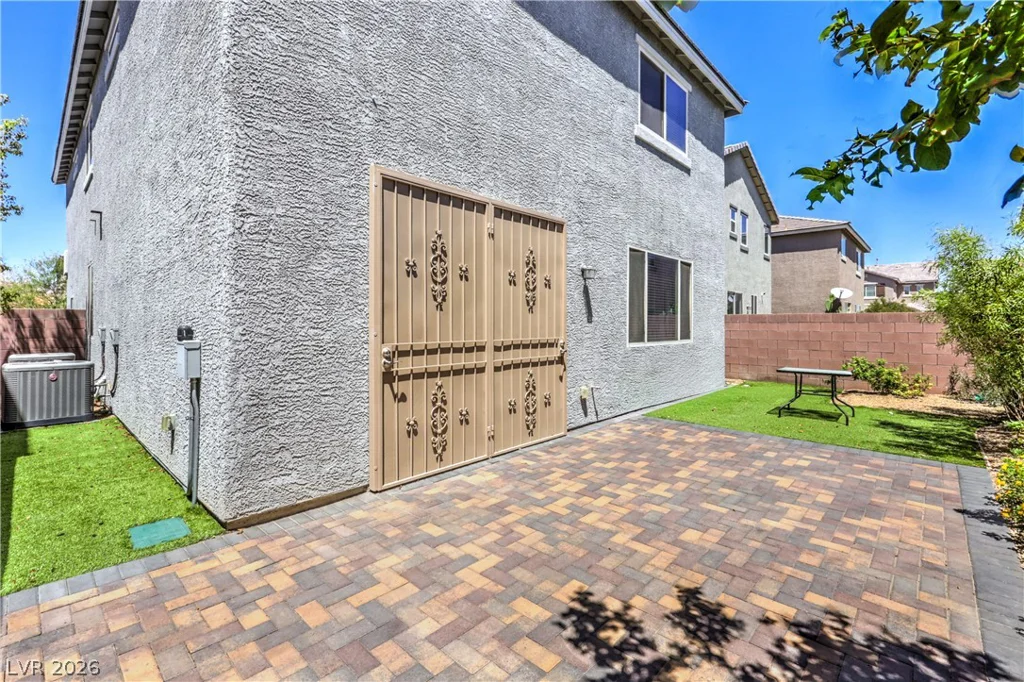 8686 Windy Canyon, Las Vegas, NV 89113