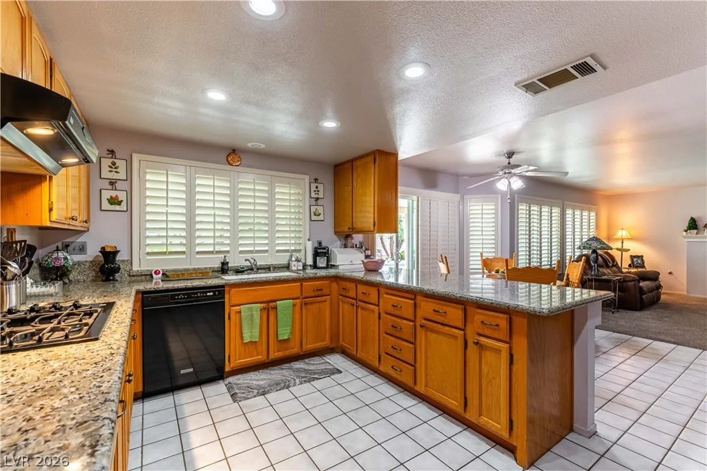 5736 Willowcreek, North Las Vegas, NV 89031