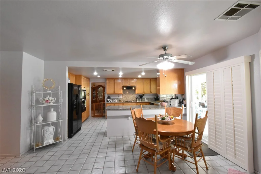 5736 Willowcreek, North Las Vegas, NV 89031