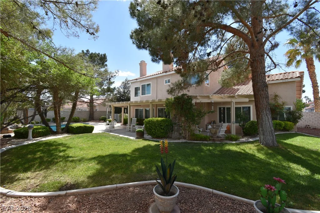 5736 Willowcreek, North Las Vegas, NV 89031