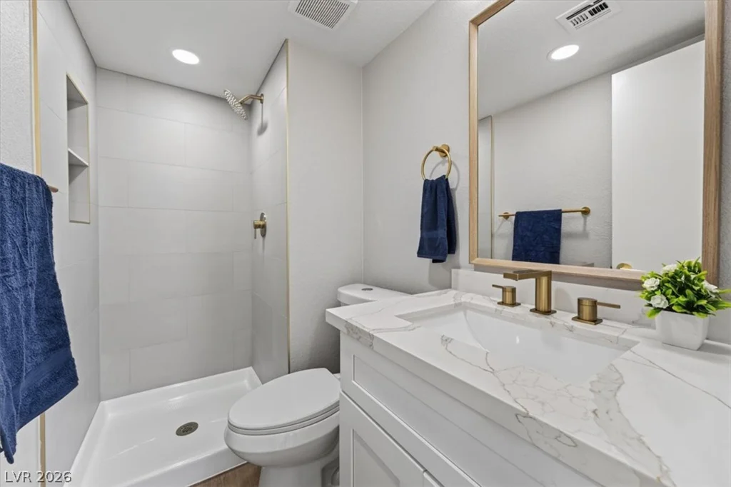 3842 Higley, Las Vegas, NV 89103