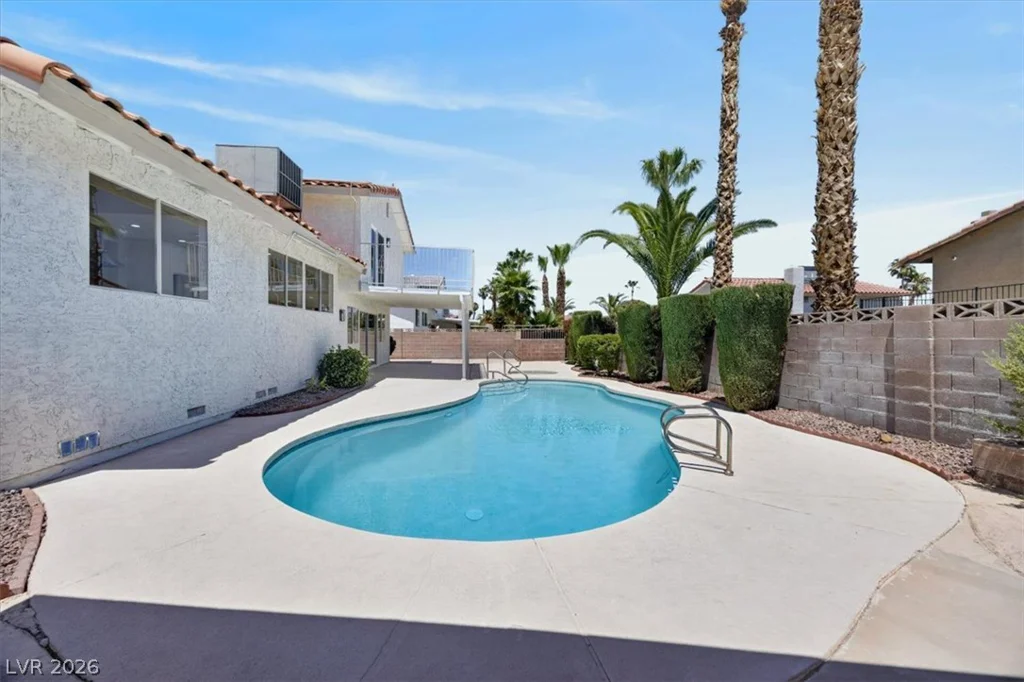 3842 Higley, Las Vegas, NV 89103