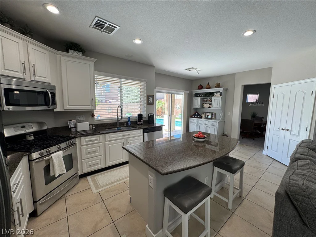 7379 Glorious Sun, Las Vegas, NV 89178
