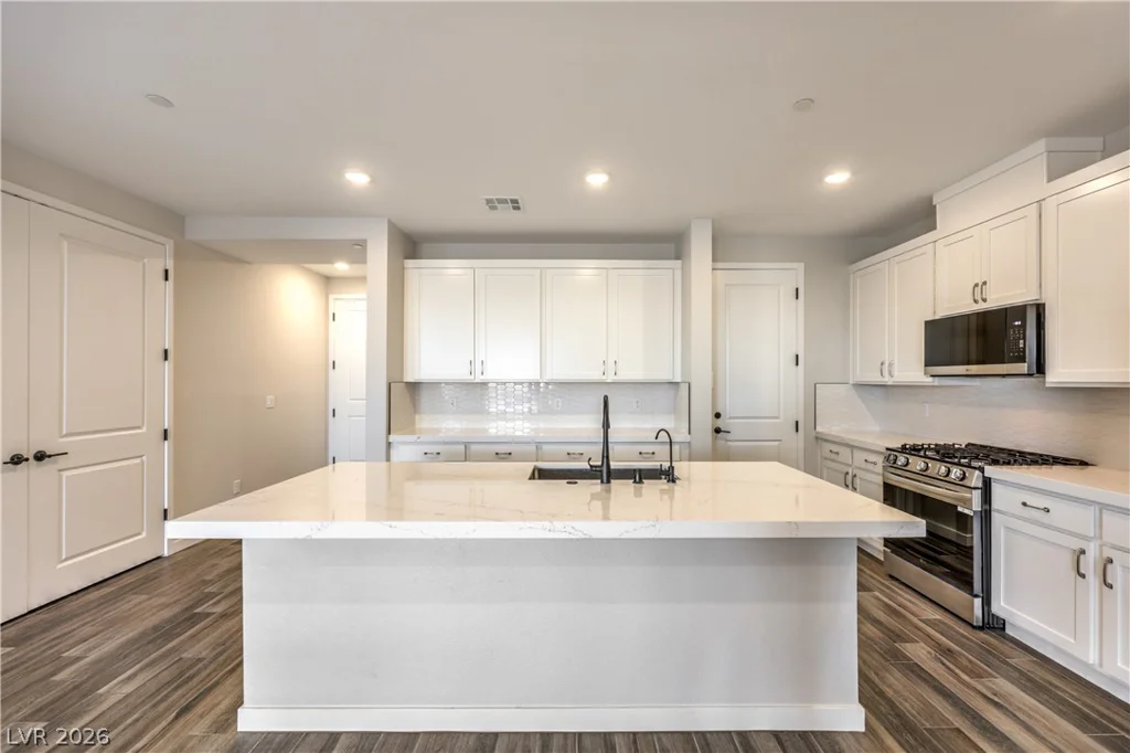 8336 Tanton Ridge, Las Vegas, NV 89166