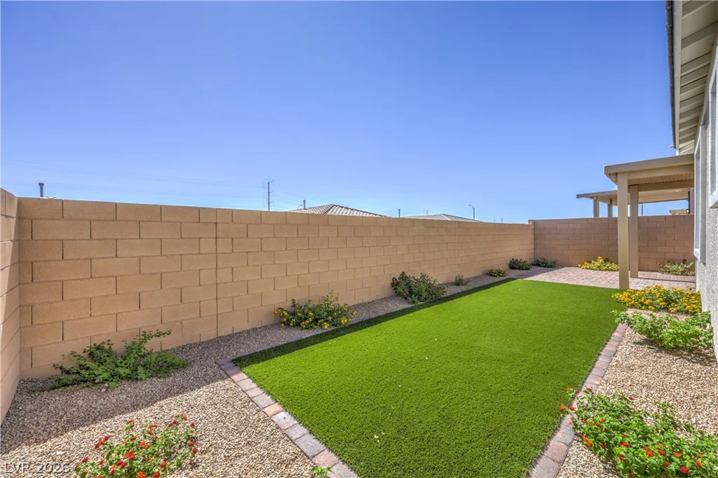 8336 Tanton Ridge, Las Vegas, NV 89166
