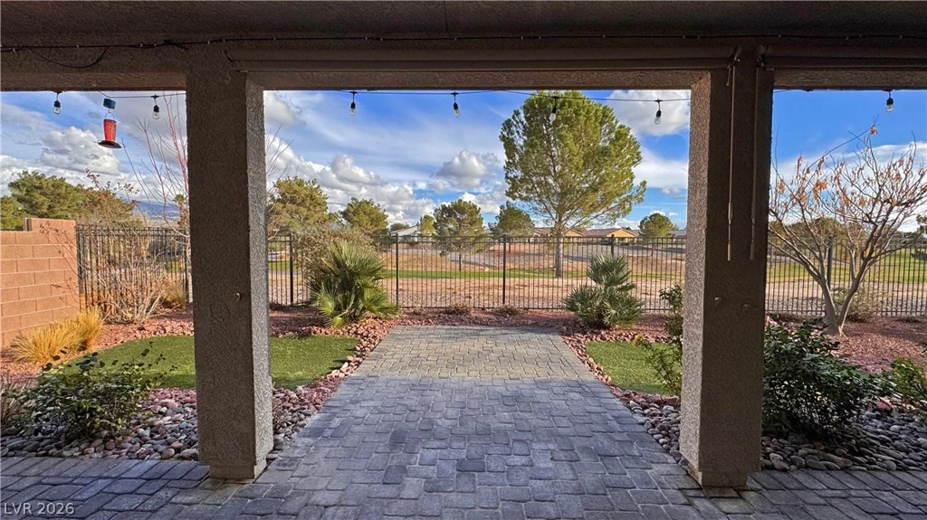 5119 Long Leaf, Pahrump, NV 89061