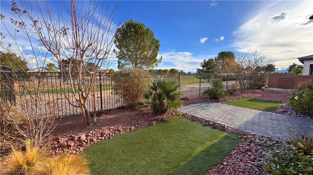 5119 Long Leaf, Pahrump, NV 89061