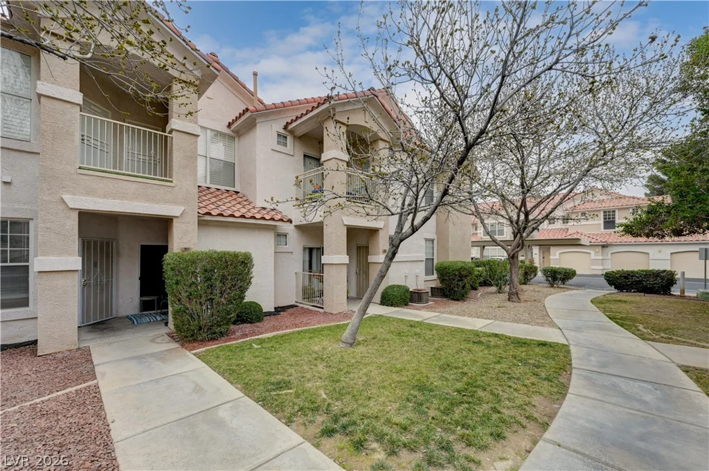 8555 Russell, Las Vegas, NV 89113
